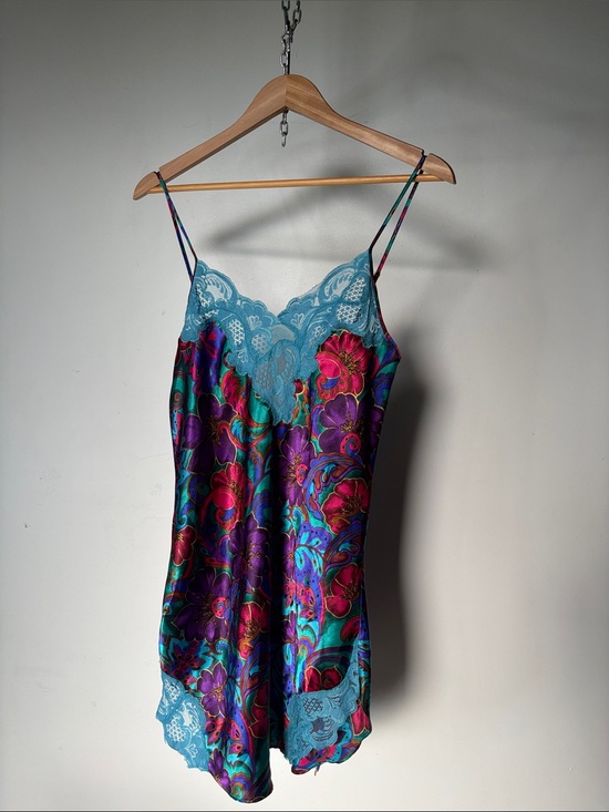 Vintage Tops - Vintage Teal Purple Floral Mini Slip